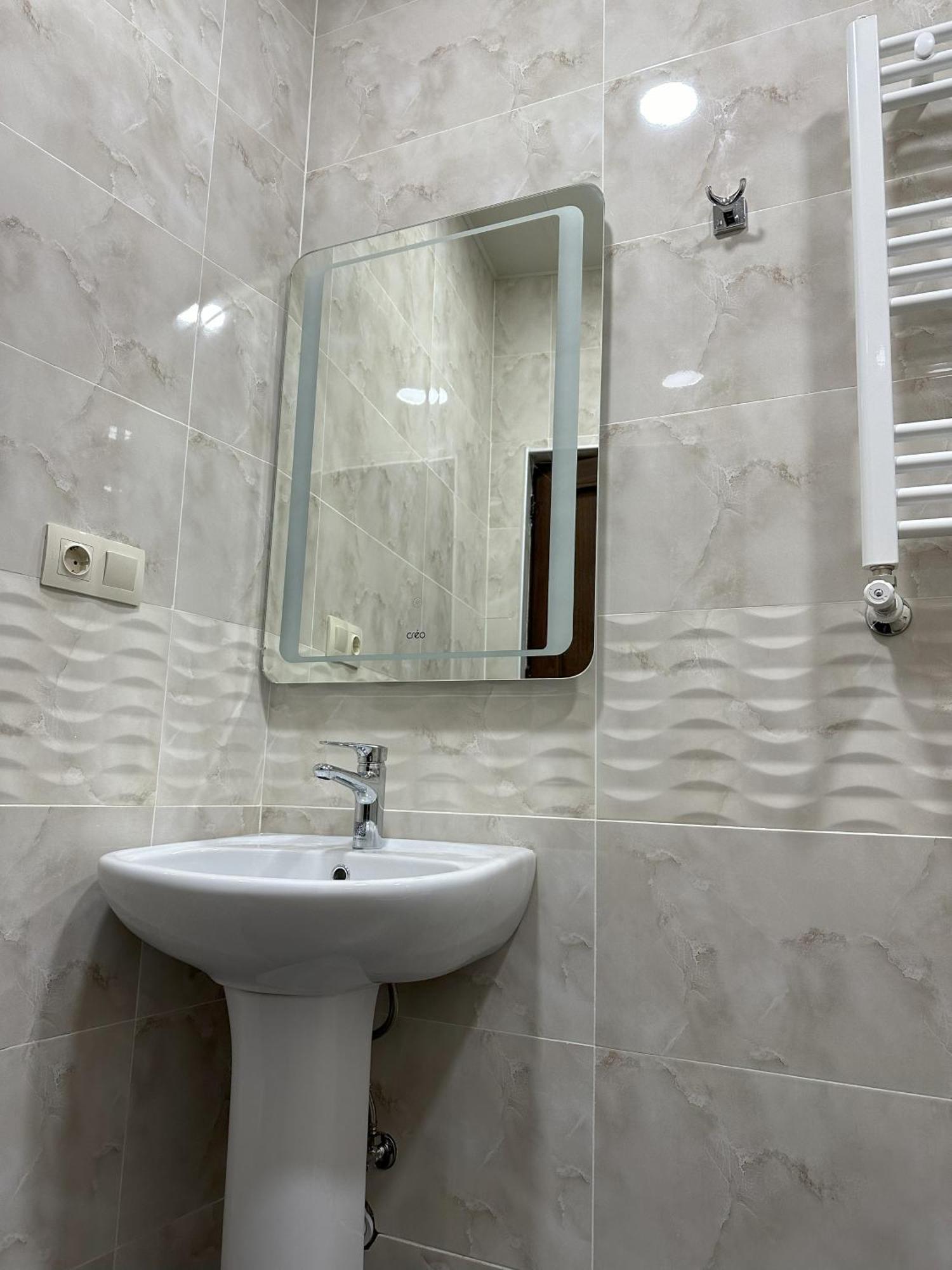 Three Palms Guest House Тбілісі Екстер'єр фото