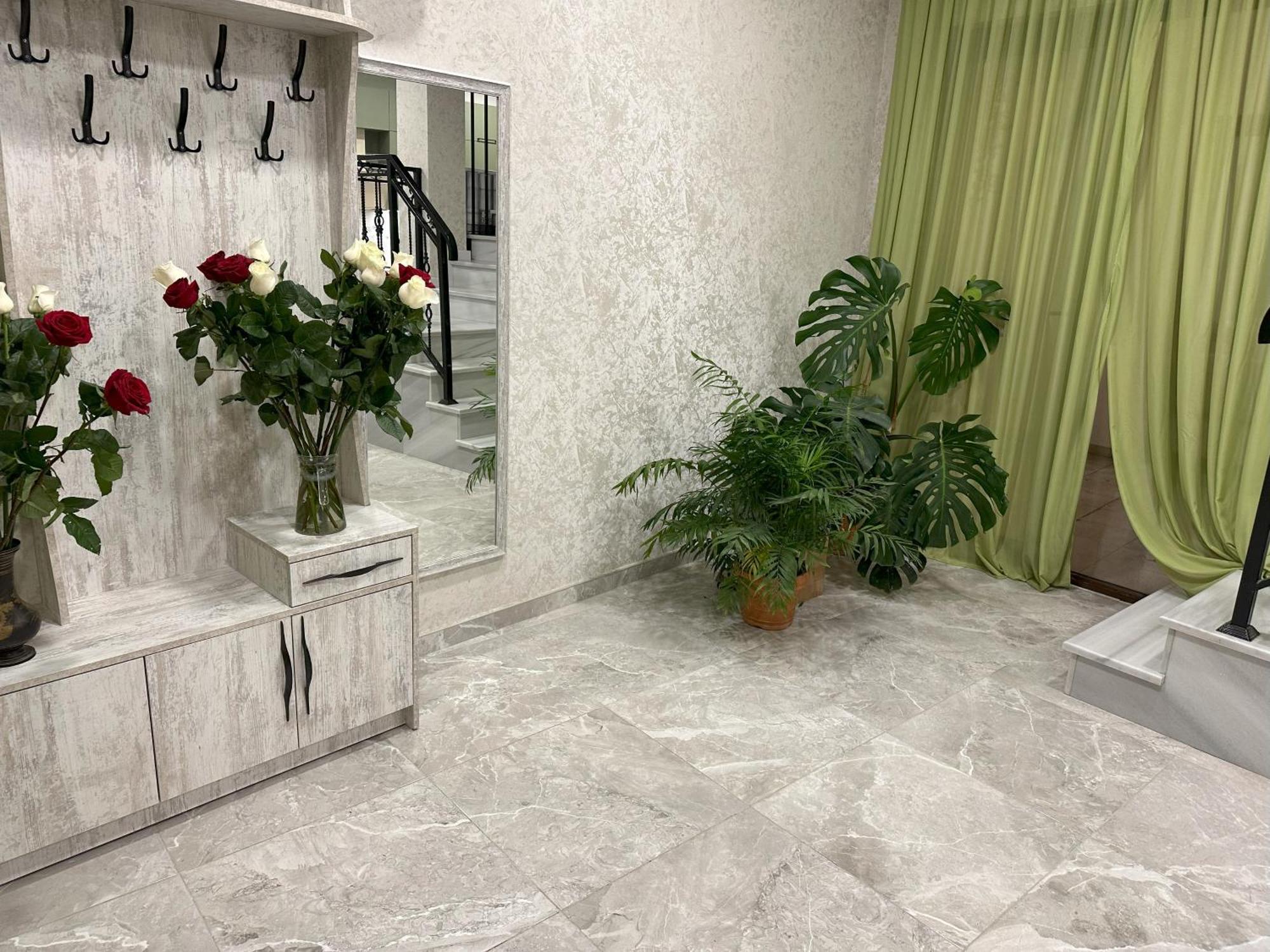 Three Palms Guest House Тбілісі Екстер'єр фото
