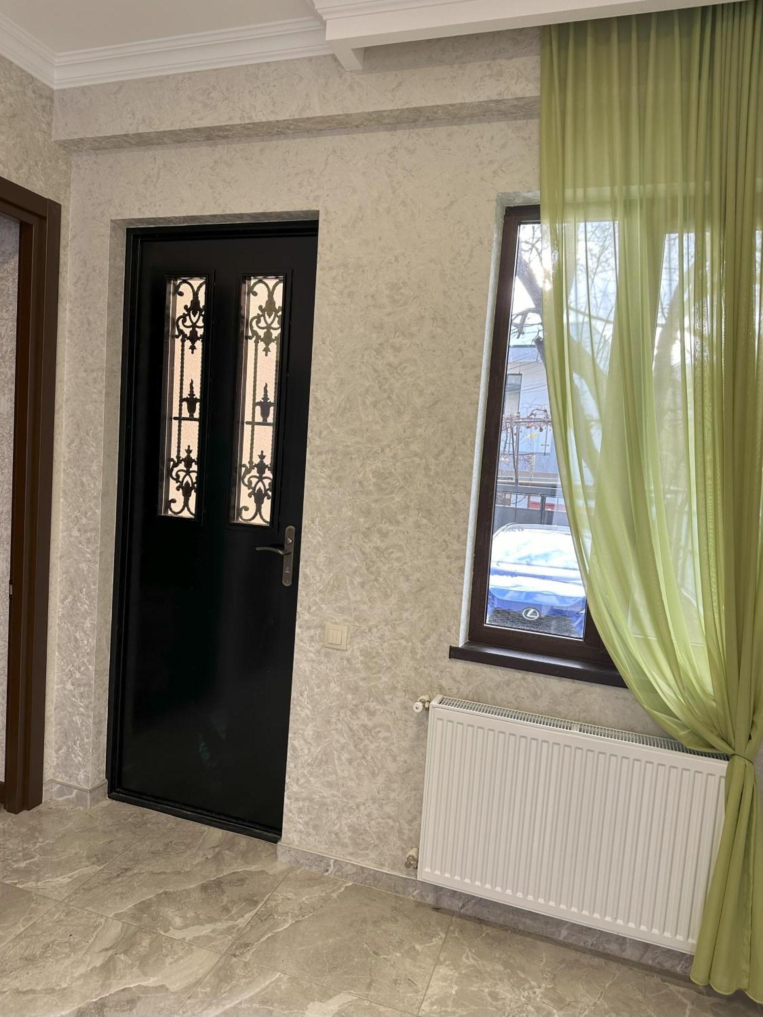 Three Palms Guest House Тбілісі Екстер'єр фото