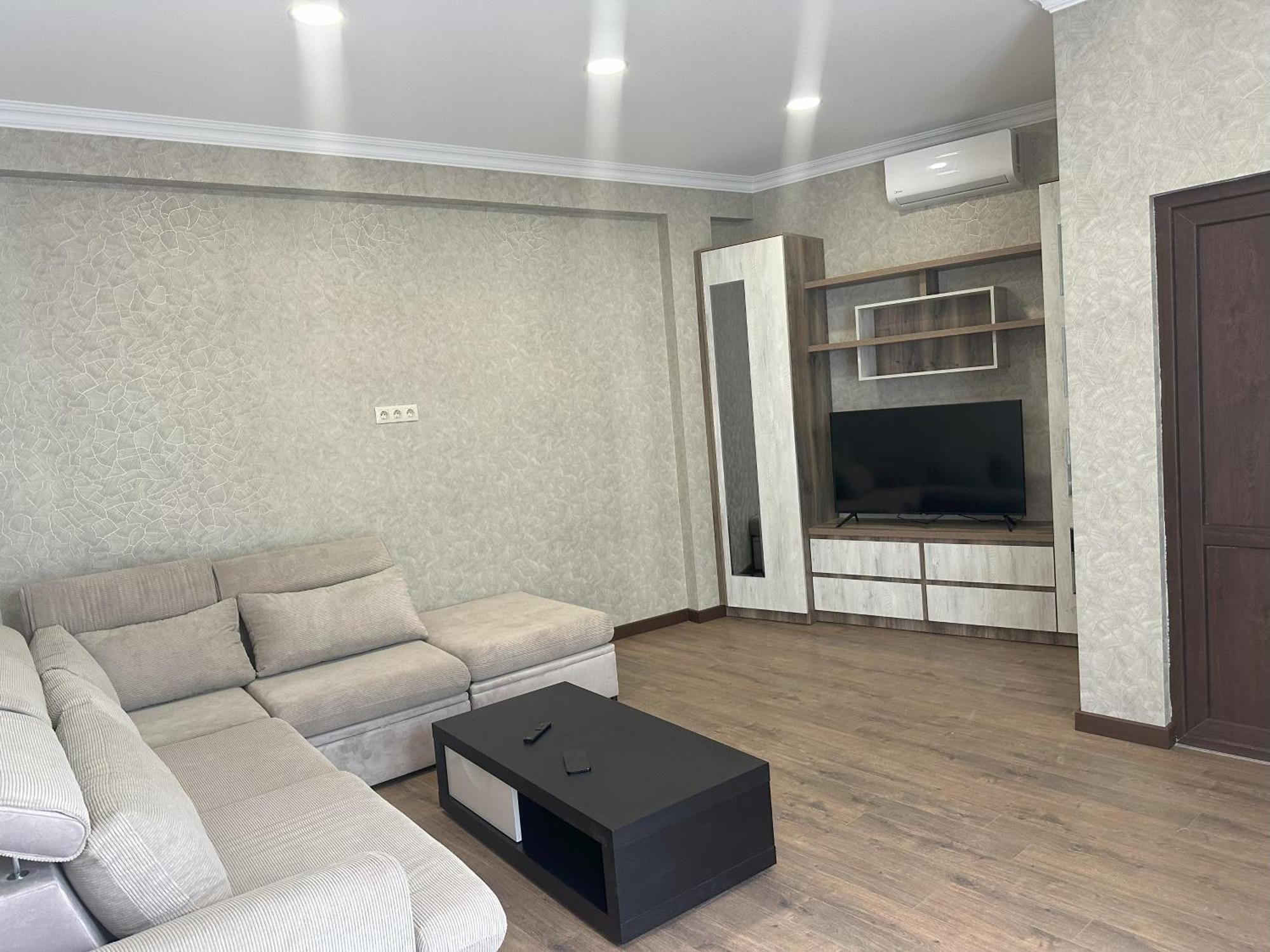 Three Palms Guest House Тбілісі Екстер'єр фото